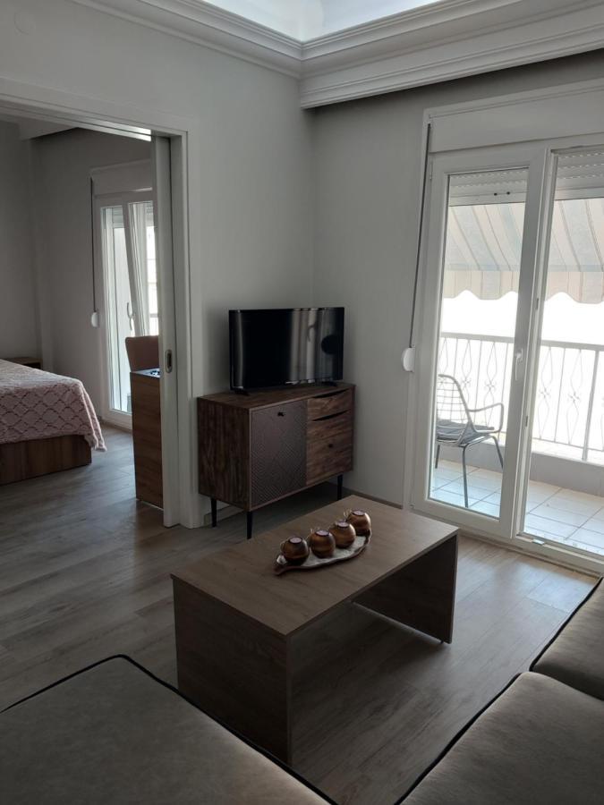 Anibo Studios And Apartments Zero Point 46 Tesalonika Bagian luar foto