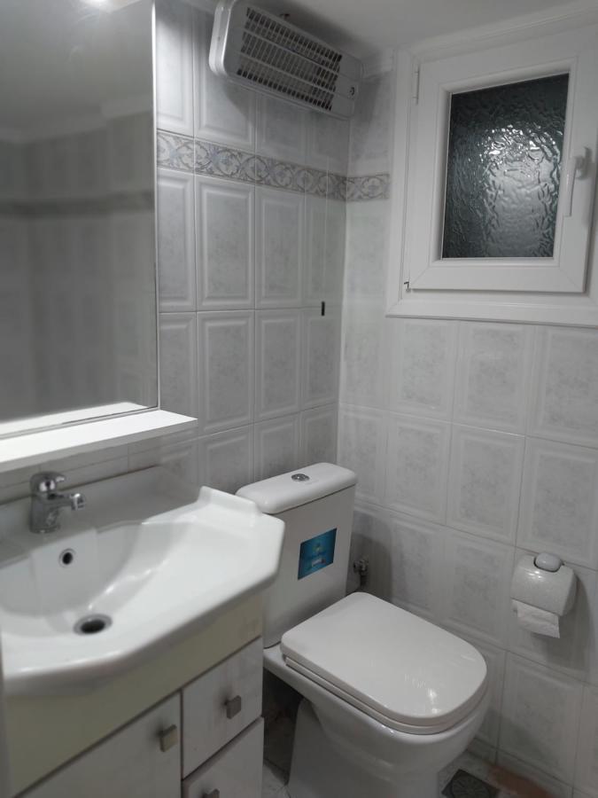 Anibo Studios And Apartments Zero Point 46 Tesalonika Bagian luar foto