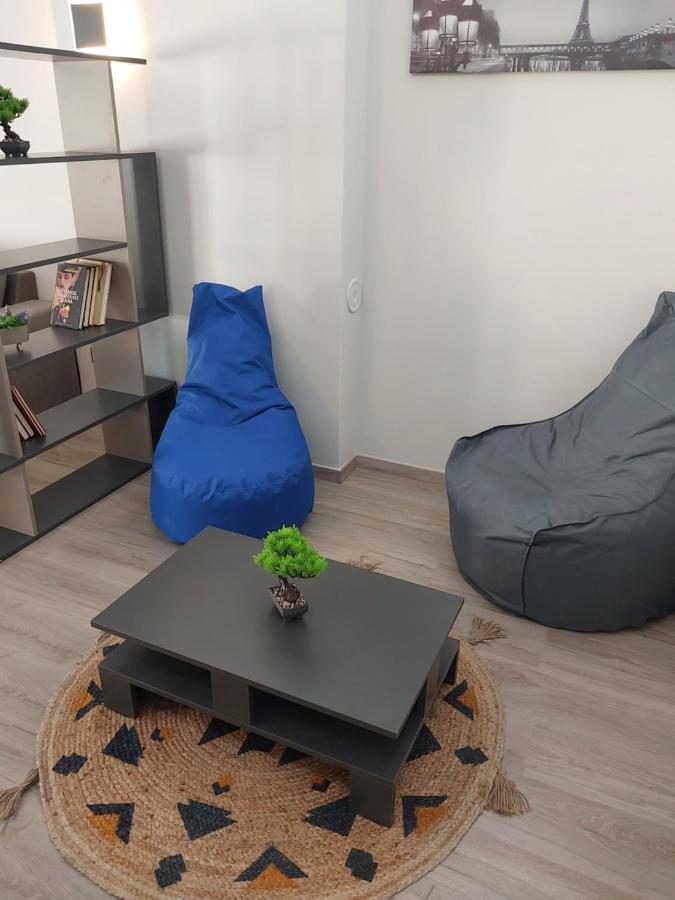 Anibo Studios And Apartments Zero Point 46 Tesalonika Bagian luar foto
