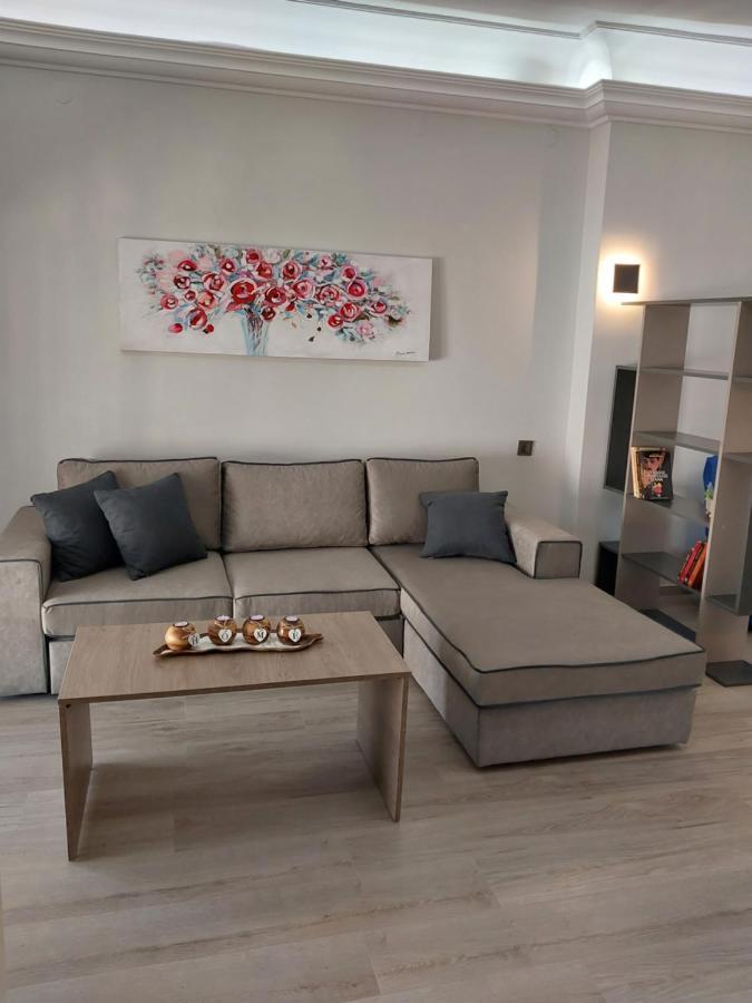 Anibo Studios And Apartments Zero Point 46 Tesalonika Bagian luar foto